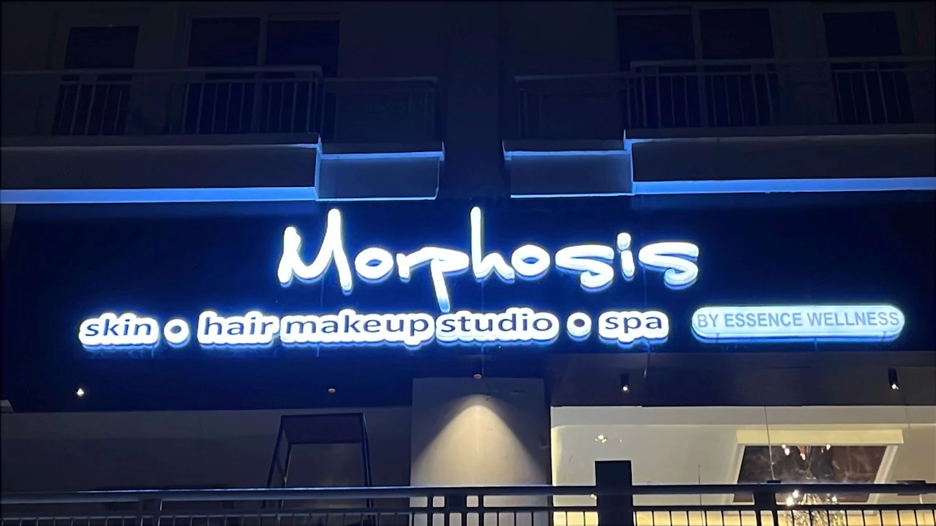 Morphosis Spa storefront at night, Gomti Nagar Lucknow